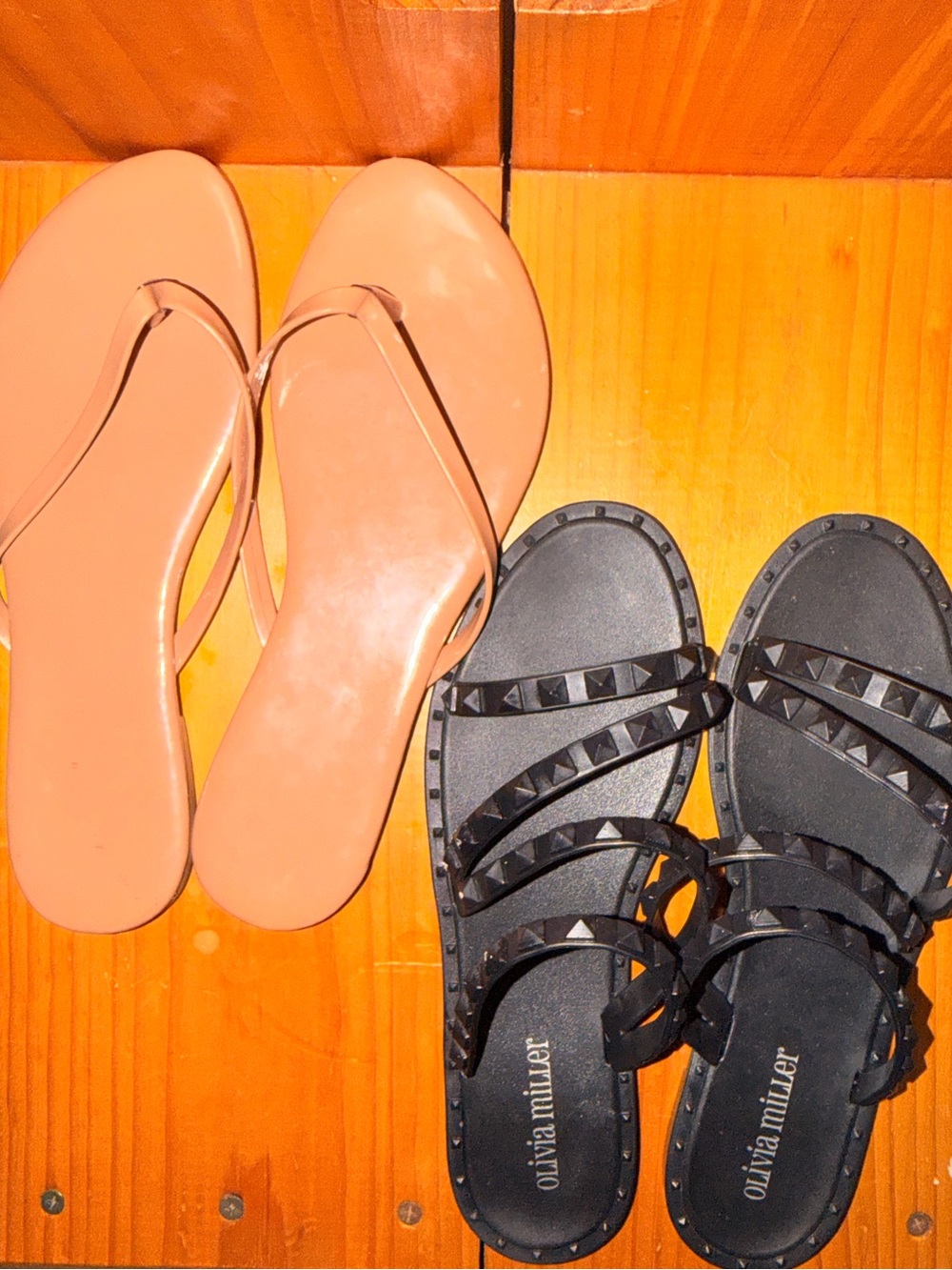 Set of Two Woman's Sandals Size 8